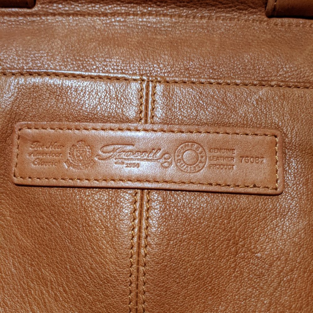 Genuine Leather Fossil Crossbody Purse 75082 - Picture 7 of 8